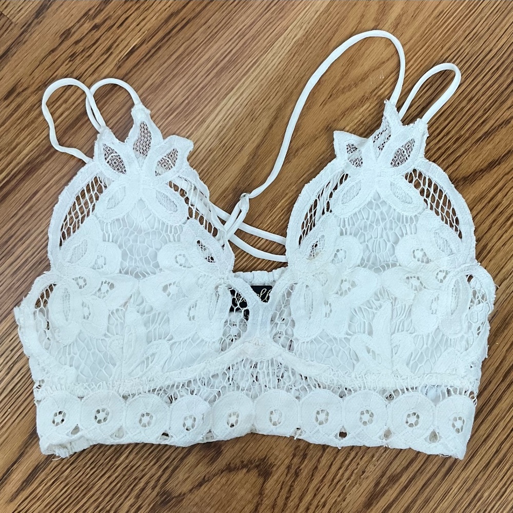 White lacy crop top, size small